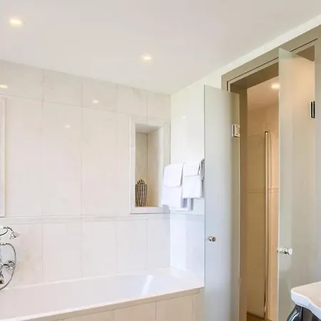 Luxury For Rent In *